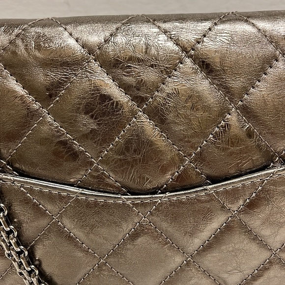 - CHANEL Metallic 2.55 Calfskin 227 Jumbo Flap - Picture 6 of 17